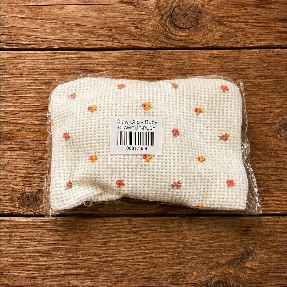 Parke Maggie & Emma Edit Claw Clip in Ruby - NWT
